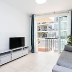 Relax, Sun, Pool & Sea In